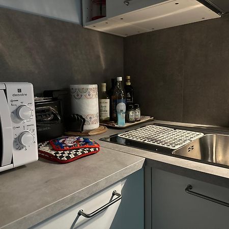 Casa Susanna - Delizioso Piano Terra, Centralissimo, Superservito, Tranquillo, Appena Fuori Ztl Parcheggio Libero Terni Ngoại thất bức ảnh