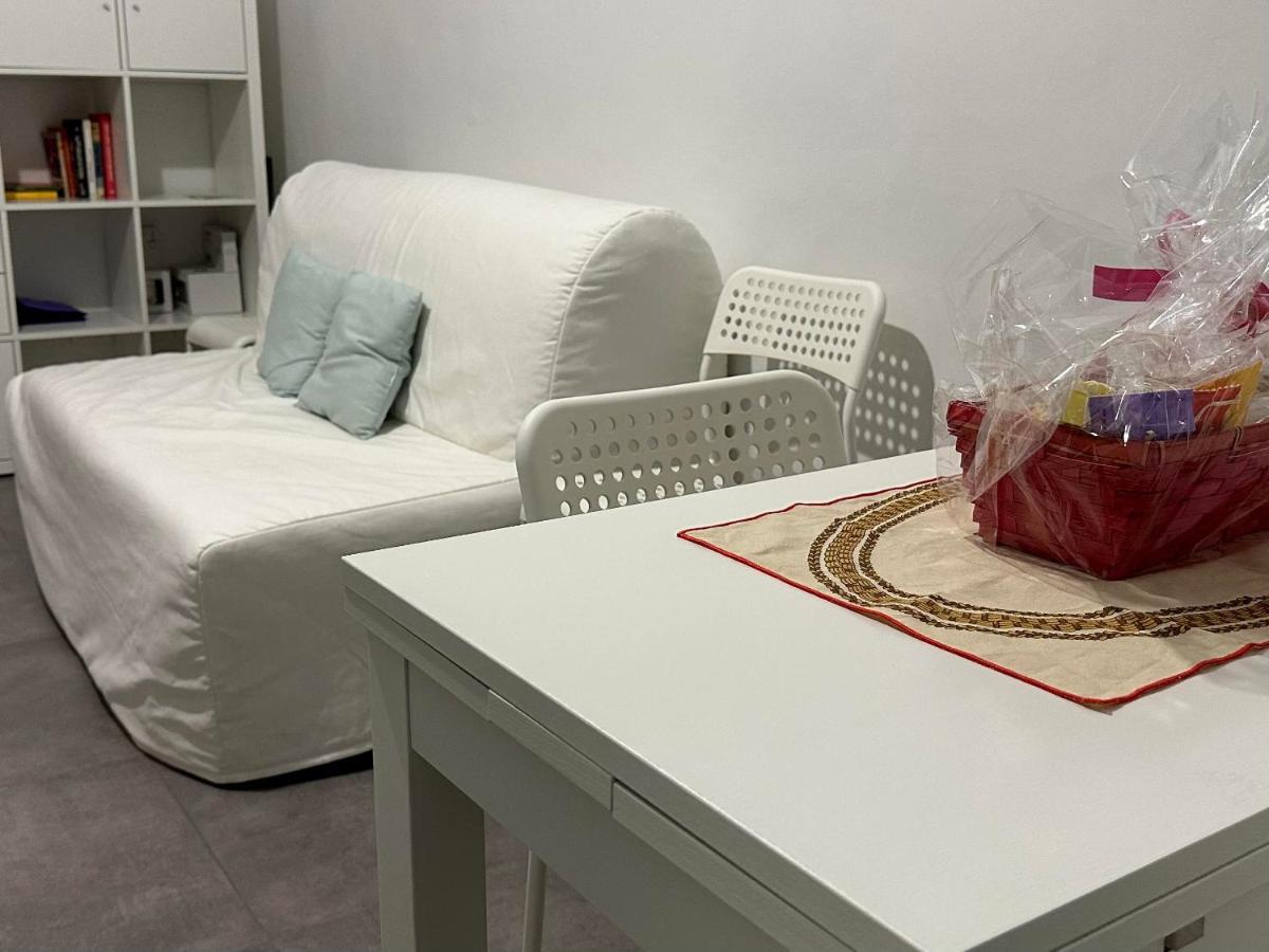 Casa Susanna - Delizioso Piano Terra, Centralissimo, Superservito, Tranquillo, Appena Fuori Ztl Parcheggio Libero Terni Ngoại thất bức ảnh