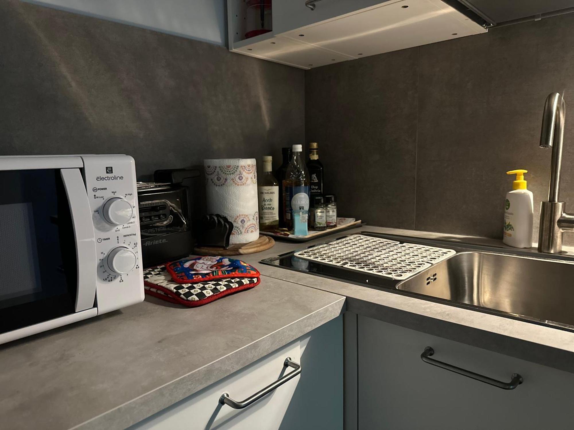 Casa Susanna - Delizioso Piano Terra, Centralissimo, Superservito, Tranquillo, Appena Fuori Ztl Parcheggio Libero Terni Ngoại thất bức ảnh